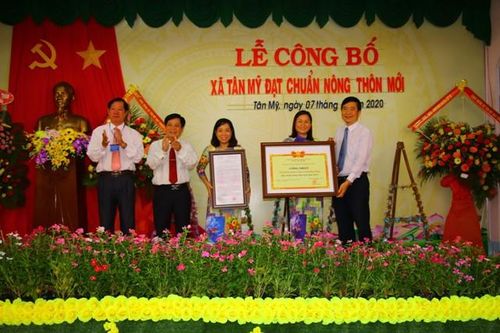 Công bố xã Tân Mỹ và xã An Nhơn đạt chuẩn nông thôn mới