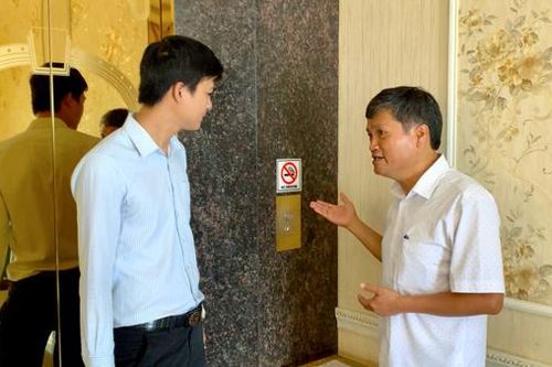 Xây dựng môi trường làm việc không khói thuốc lá: Cần sự quyết tâm, đồng lòng