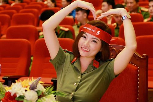 Sao Mai 2008, Thiếu úy Trần Thu Hường làm đại sứ chiến dịch 'Hành trình Đỏ'