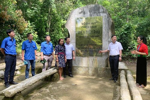 Báo Hànôịmới tham gia ''Hành trình về nguồn'' năm 2020 tại tỉnh Điện Biên