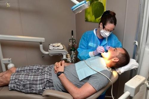 Cảnh báo nguy cơ mắc bệnh đường hô hấp ở nha sĩ