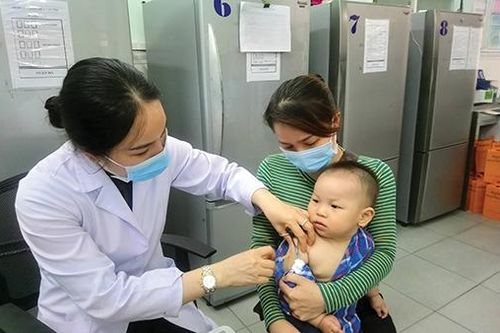 Nắng nóng và trì hoãn tiêm chủng: Yếu tố thuận lợi lây lan mầm bệnh