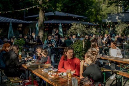'Cho tôi xin số' - điều bình thường không tưởng ở Berlin giữa Covid-19