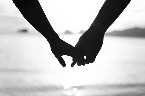 Thơ: Ký ức thời gian chảy mãi đến vô cùng