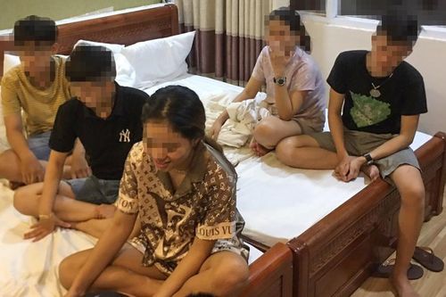 11 nam nữ thuê khách sạn sử dụng ma túy