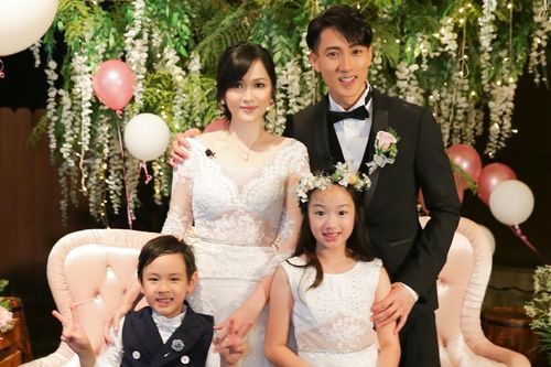 Ngô Tôn và vợ tổ chức hôn lễ sau 24 năm bên nhau