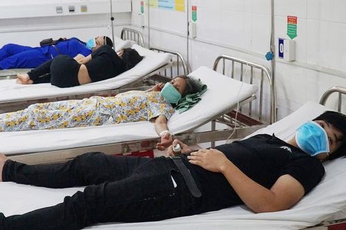 230 người ngộ độc do ăn đồ chay: Phạt gần 200 triệu đồng, tạm đình chỉ 3 hộ kinh doanh