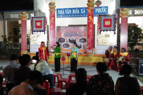 Giữ gìn làn điệu dân ca, bài chòi…