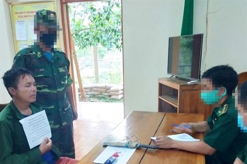 Bắt quả tang đối tượng 'ôm' ma túy trên đường biên