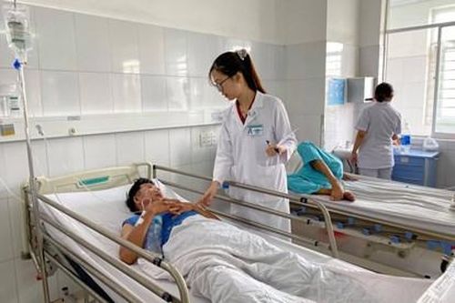 Xử phạt gần 200 triệu 3 hộ kinh doanh làm 230 người ngộ độc