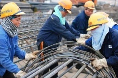 Hơn 71 nghìn người không có giao kết hợp đồng lao động được nhận tiền hỗ trợ khó khăn do Covid-19