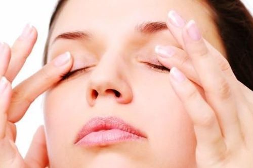 Mắt bị nháy, giật: Dấu hiệu cảnh báo nhiều bệnh nguy hiểm, thậm chí mắt 'chứa' khối u