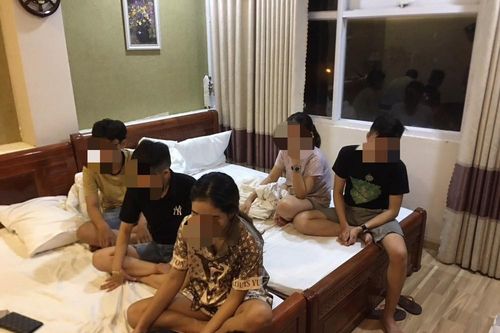 13 nam nữ mở 'tiệc ma túy' trong khách sạn