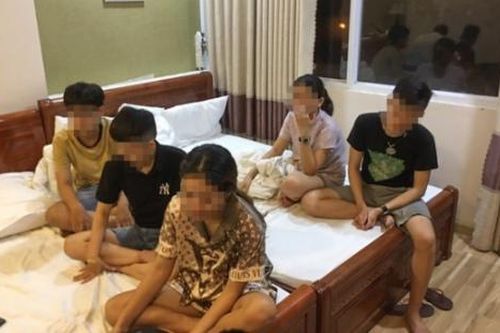 11 nam nữ thuê khách sạn sử dụng ma túy