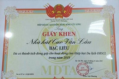 Cần Thơ: Hiệp hội du lịch ĐBSCL tặng giấy khen cho vật thể 'vô tri vô giác'