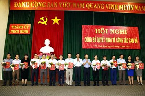 Tập trung xây dựng đội ngũ cán bộ đáp ứng yêu cầu trong tình hình mới