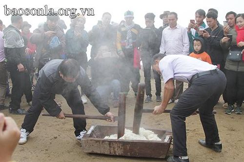Tà Xùa phát triển du lịch gắn với bảo tồn văn hóa truyền thống