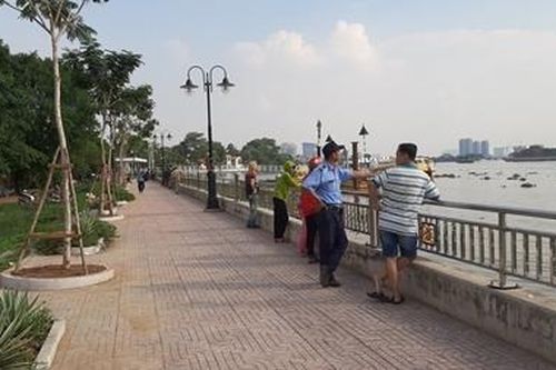 Tìm kiếm thanh niên nhảy cầu Sài Gòn