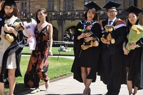 Trung Quốc khuyến cáo sinh viên cân nhắc việc du học tại Australia