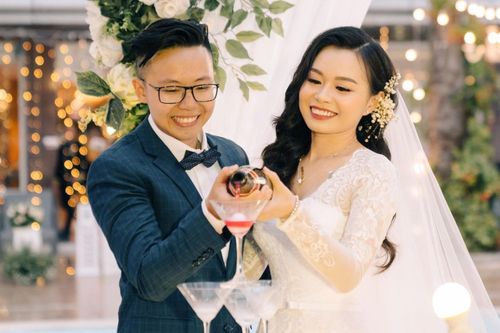 Hai cô gái quyết định cưới chỉ sau 3 lần gặp mặt