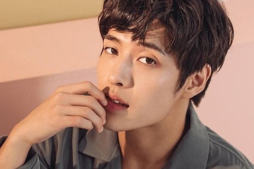 Kang Ha Neul - tài năng sáng giá của điện ảnh Hàn Quốc