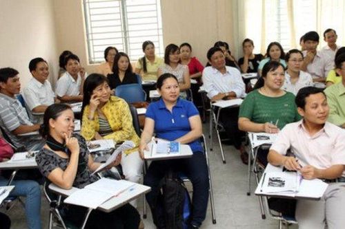 Bồi dưỡng dạy sách giáo khoa mới: Phụ thuộc rất nhiều vào nhà xuất bản!