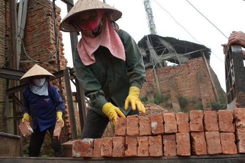 Phải làm gì khi bị say nắng, say nóng?