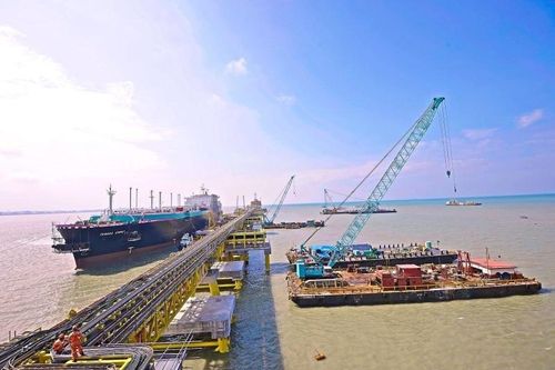 Petronas lần đầu tiên cung cấp LNG cho Myanmar