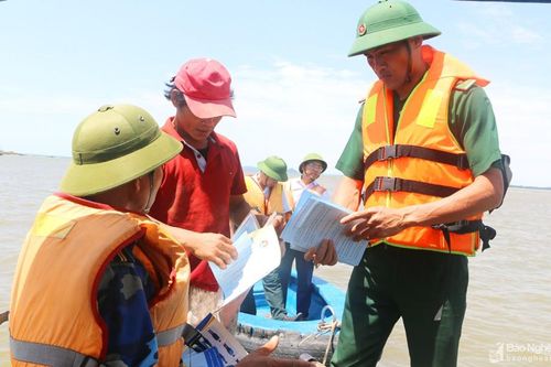 Nghệ An: Phạt 7 tàu cá vi phạm quy định khai thác, đánh bắt ven biển 35 triệu đồng