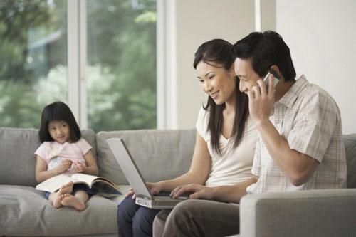 Yêu con, cha mẹ hãy nói với trẻ 4 câu này mỗi tối trước khi ngủ