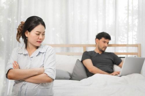 Tôi từng ngoại tình nên luôn ám ảnh bị anh phản bội