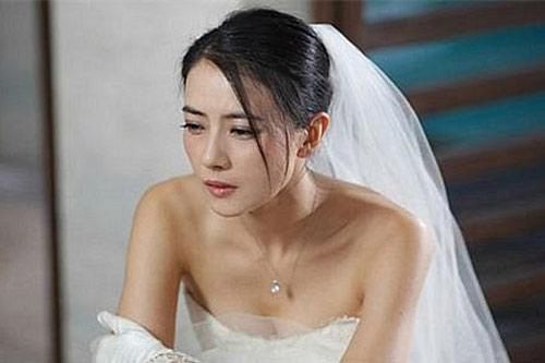 Lấy được chồng đại gia nhưng vị khách không mời trong đám cưới khiến tôi ám ảnh