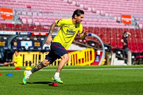 Messi bình phục chấn thương, sẵn sàng ra sân cho Barca ngày trở lại La Liga