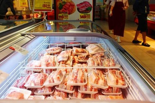 Sau thông tin sẽ nhập khẩu lợn sống, giá lợn hơi liên tục giảm nhẹ