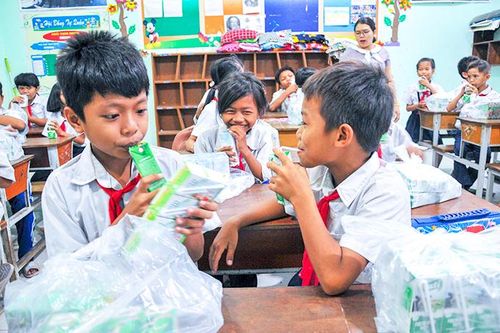 Lan tỏa chương trình '1 triệu ly sữa'