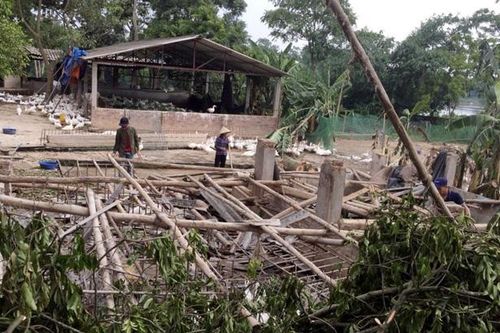Dông lốc gây thiệt hại trên 3 tỷ đồng tại xã Hà Châu