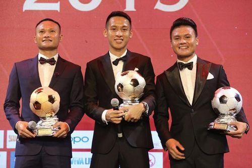Giám đốc J-League muốn đưa Quang Hải, Hùng Dũng đến Nhật Bản càng sớm càng tốt