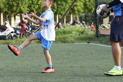 8 cách cha mẹ giúp trẻ giải tỏa áp lực thi cử