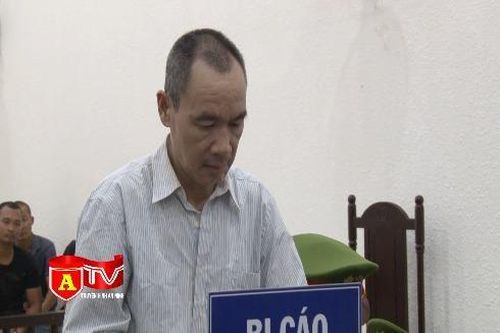 Mâu thuẫn trong khi xây nhà, bố dùng dao sát hại con trai