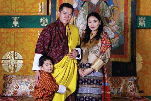 Hoàng tử Brunei, công chúa Thái, hoàng hậu Bhutan hot nhất MXH châu Á
