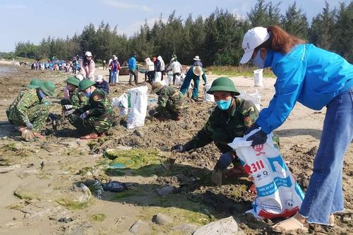 'Cơn mưa rào mùa hạ' sau hai thập kỷ ở Sa Cần