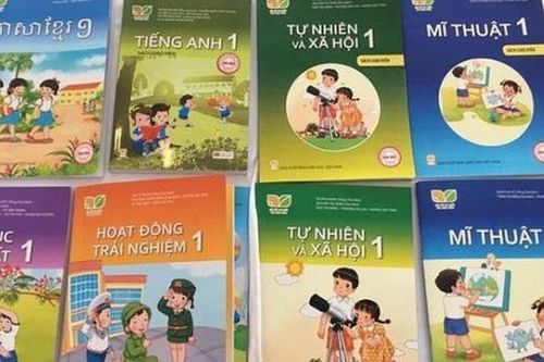 Bộ GD&ĐT yêu cầu cung ứng sách giáo khoa lớp 1 trước 15/8