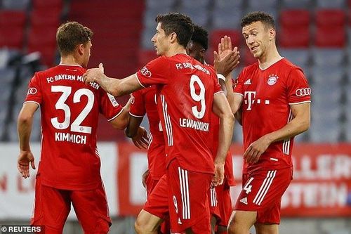 Lewandowski đưa Bayern vào chung kết cúp quốc gia Đức