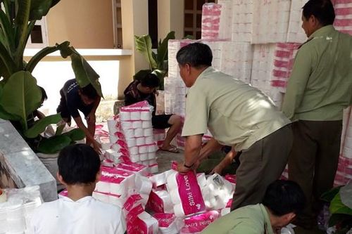 Xử phạt 20 triệu đồng với chủ kho chứa giấy vệ sinh giả mạo nhãn hiệu