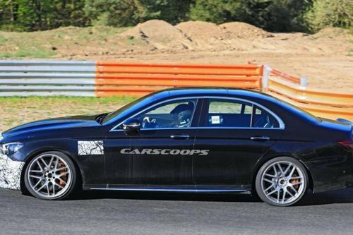 Hình ảnh trên đường chạy thử của Mercedes-AMG E63 V8