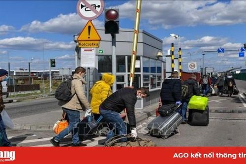 Ba Lan mở lại biên giới với EU từ 13-6