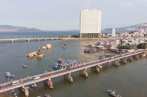 Khẩn trương triển khai giải phóng mặt bằng dự án cầu Xóm Bóng