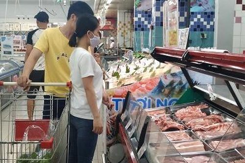 Người tiêu dùng không 'mặn mà' với thịt lợn nhập khẩu