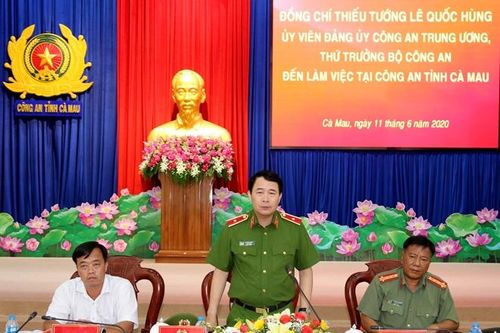 Thứ trưởng Lê Quốc Hùng làm việc với Công an Cà Mau và Trại giam Cái Tàu