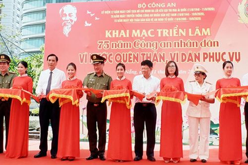 Khắc họa đậm nét hình ảnh người chiến sĩ Công an nhân dân vì nước quên thân, vì dân phục vụ